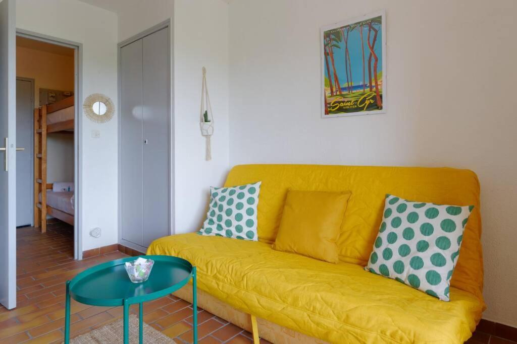 St-Cyr - Studio Avec Balcon, Vue Mer Et Proche Plage Apartamento Saint-Cyr-sur-Mer Exterior foto