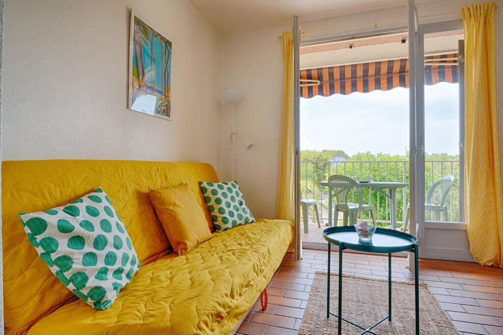 St-Cyr - Studio Avec Balcon, Vue Mer Et Proche Plage Apartamento Saint-Cyr-sur-Mer Exterior foto